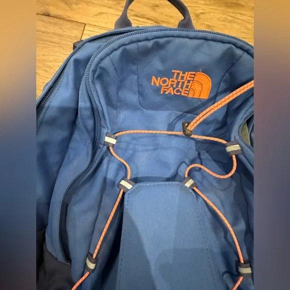 North Face backpack - Picture 2 of 5